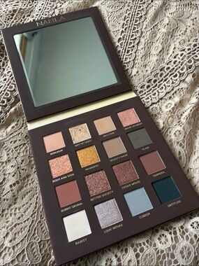 Nabla Multi-Colored Eyeshadow Palette - Warm Neutrals & Pops of Blue/Gold